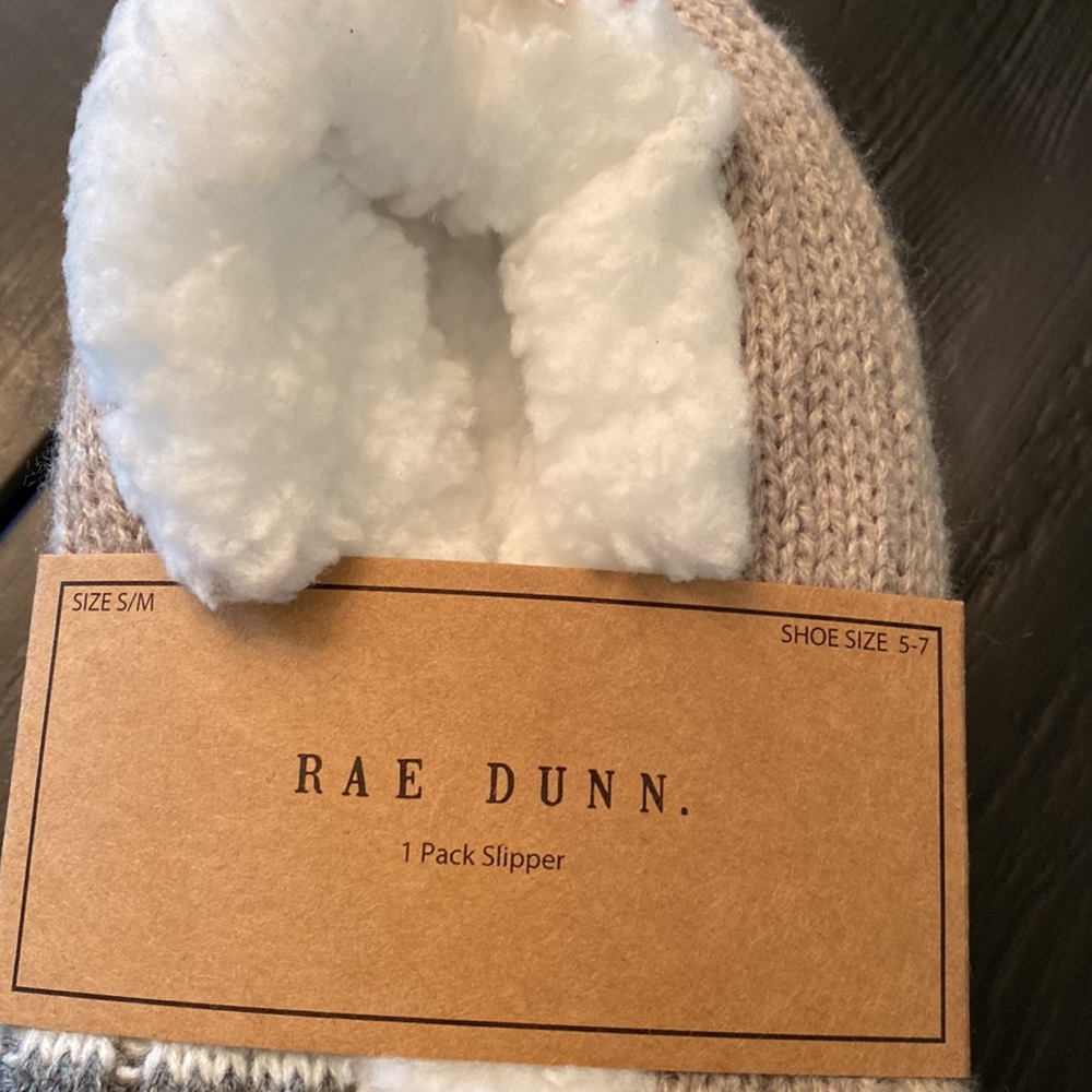 Slippers - Picture 2 of 5